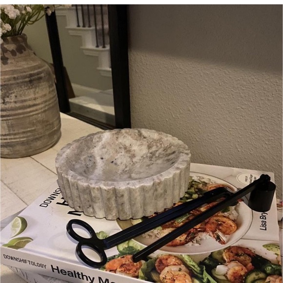 Toronto Marble Dish Threshold with Studio McGee - Picture 8 of 9